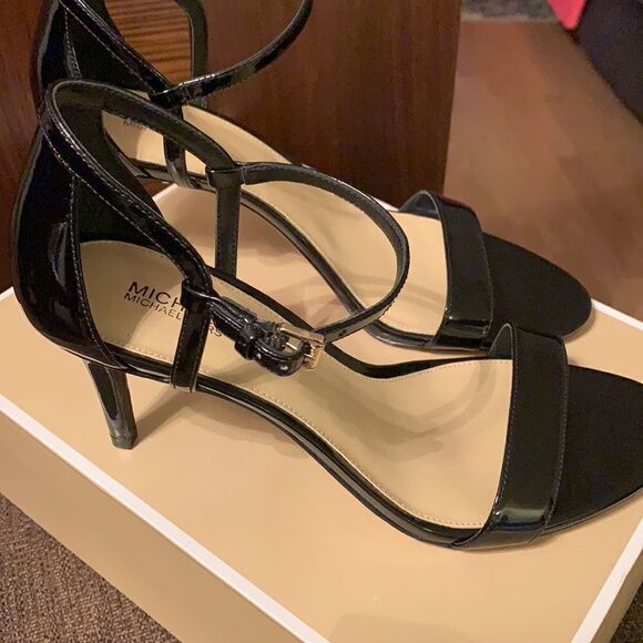 MICHAEL KORS SANDALS  - Picture 6 of 7